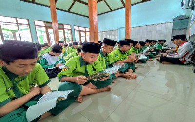 Gerakan Kamis Khataman Quran (GAMISAN) MTsN 13 Ngawi